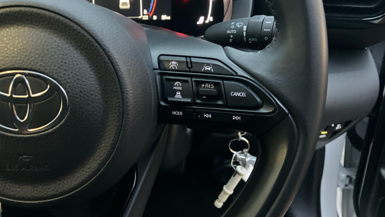 Toyota Yaris 1.5 Hybrid Design 5dr CVT Hybrid Hatchback